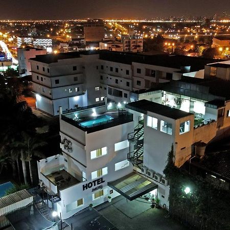 Bella Vista Hotel - Encarnación 外观 照片